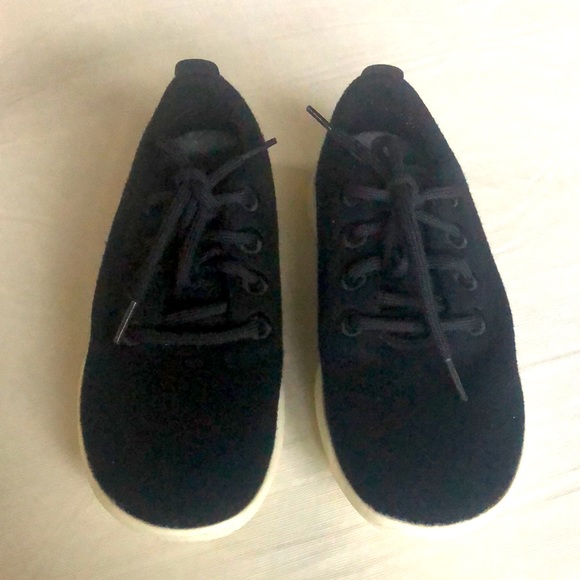 Allbirds Women’s Wool Runners - True Black (Cream Sole) Size 7 - Picture 5 of 7